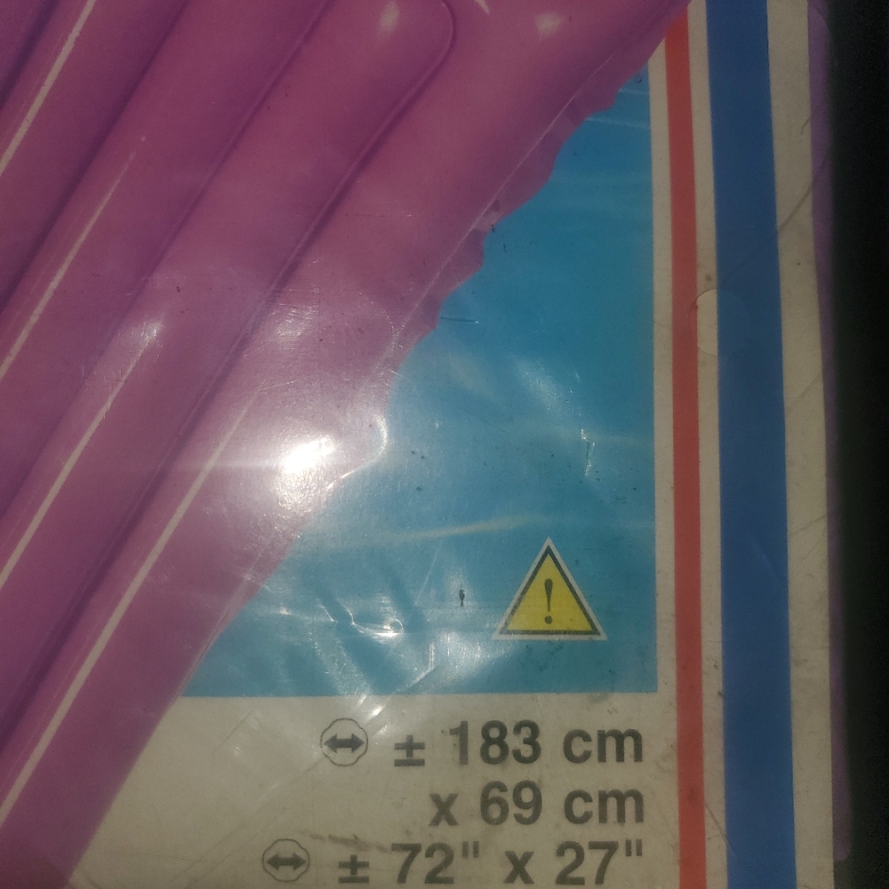 Intex Blue and Pink Inflatable Pool Float - Picture 3 of 3